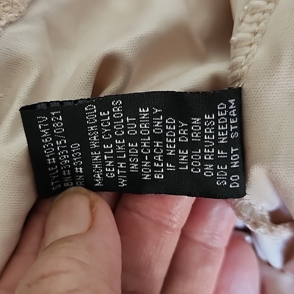 I.N.  SAN FRANCISCO WOMAN'S TOP - Picture 10 of 10